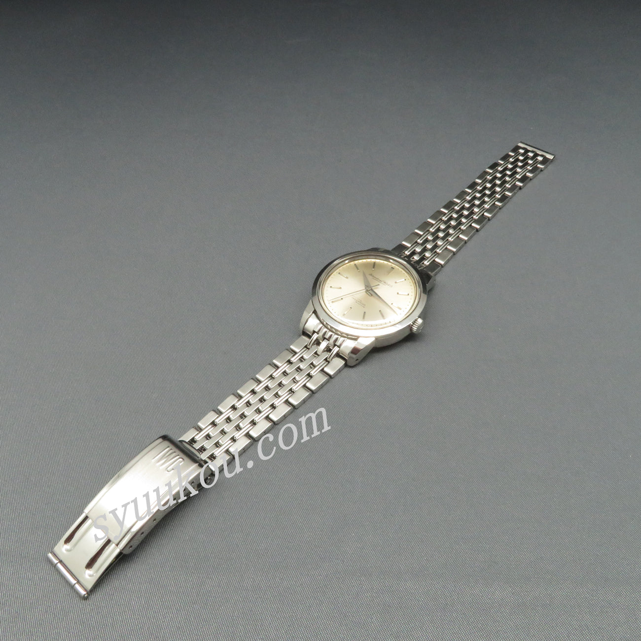 IWC Ref.666 インジュニア SS製NONカレンダー ダイヤルヤケ、ケース小傷軽い腐食有り Ｃａｌ・８５３／自動巻 １９６３年製造・若干年代の異なるゲイフレアー製純正ブレス付