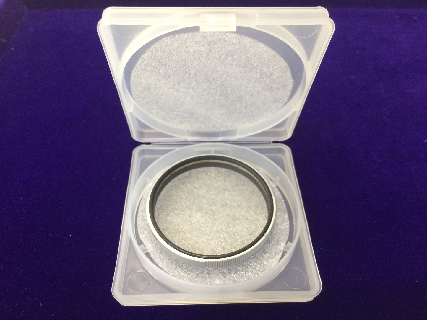 Leica Genuine 13330 UVa E-48 with case